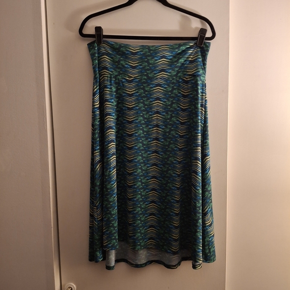 LulaRoe Women's Elegant Blue and Green Patterned Skirt - Picture 1 of 7